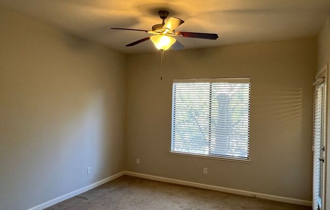 2 beds, 2 baths, $2,275, Unit # 5523