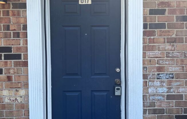 2 beds, 1.5 baths, 1,002 sqft, $1,210, Unit 617