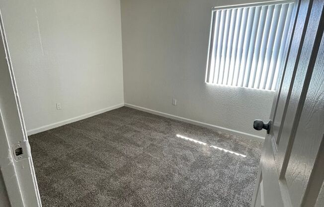 2 beds, 1 bath, 760 sqft, $1,299, Unit 256