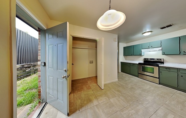 2955 LOVING AVE