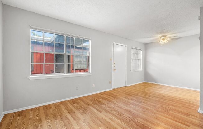 2 beds, 1 bath, 750 sqft, $1,095, Unit K714 - 307 - 206