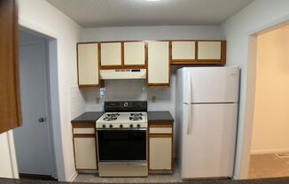 2 beds, 2 baths, $1,295