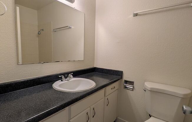 1 bed, 1 bath, 700 sqft, $1,125, Unit #30