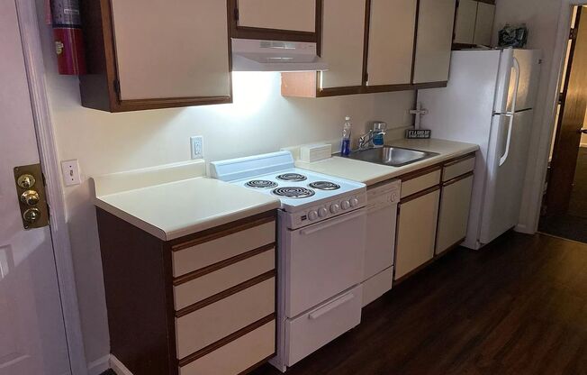 2 beds, 1 bath, 622 sqft, $1,260, Unit 109