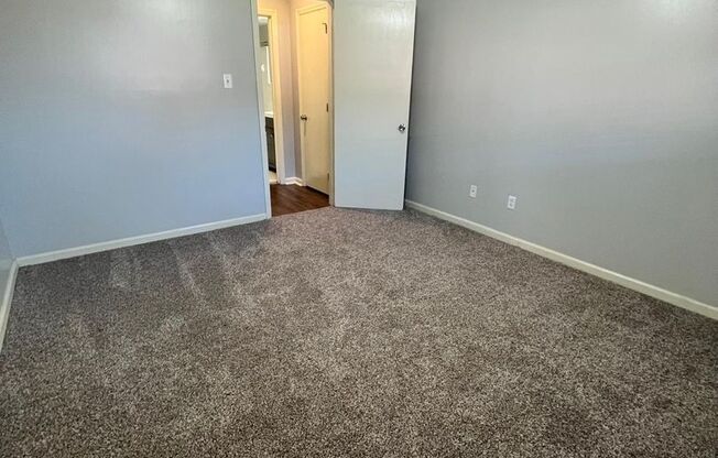 1 bed, 1 bath, 732 sqft, $815, Unit M-8