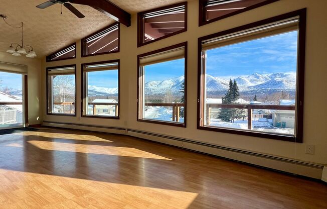 Majestic Mountain Views & Minutes to JBER