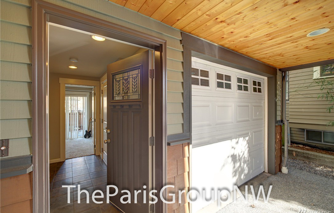 Stylish & Spacious 3br TH – Great Ballard Phinney Ridge Location!