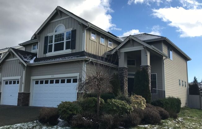 Beautifully Updated 4-Bedroom Home in Desirable Lynnwood Neighborhood