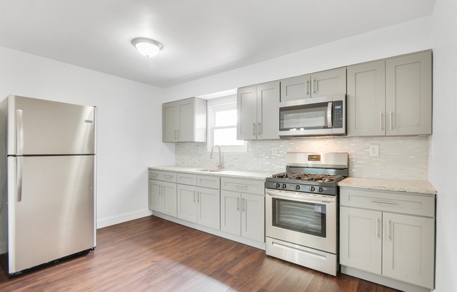 138 CARTERET AVE
