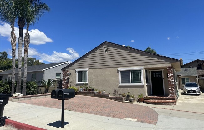 162 N Barranca Avenue