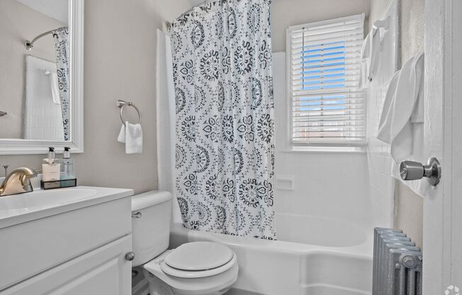 1 bed, 1 bath, 480 sqft, $975