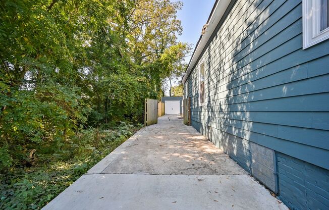 3 Bedroom 2 Bath Steps near Beltline