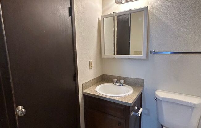 1 bed, 1 bath, 510 sqft, $1,125, Unit 3819 24th Pl NE