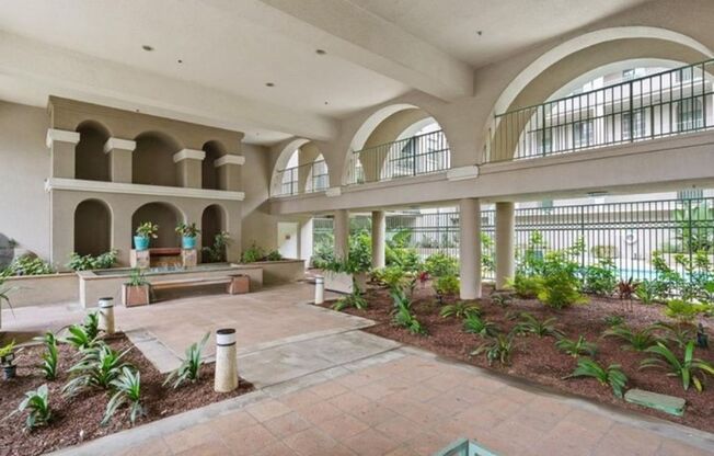 2 beds, 2 baths, $2,695, Unit 1
