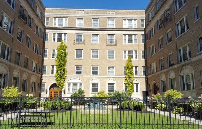 1 bed, 1 bath, 800 sqft, $1,385, Unit Apt. 3G