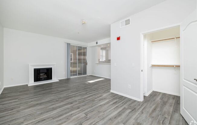 Studio, 1 bath, 600 sqft, $2,198, Unit 310a