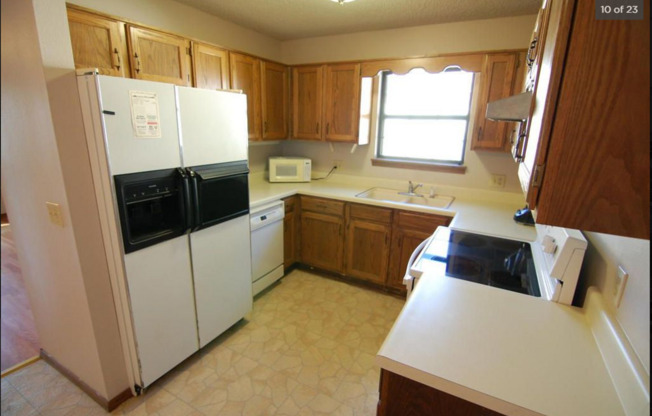 3 beds, 2 baths, $1,195