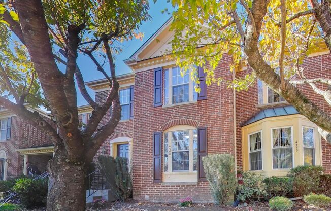 Ellicott City townhome for you!