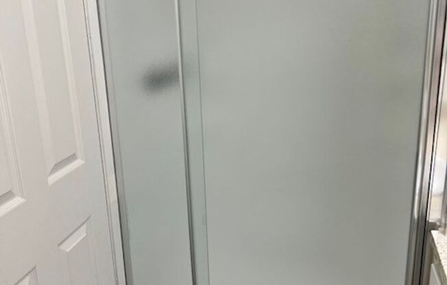 2 beds, 2 baths, 900 sqft, $1,695, Unit 26