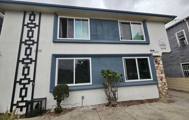 2 beds, 1 bath, $2,295, Unit 11