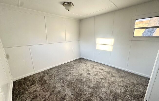 Renovated One Bedroom Mobile Home