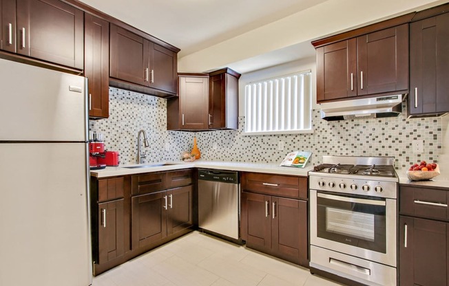 Kitchen_North Hollywood Apartment_Twin Palms
