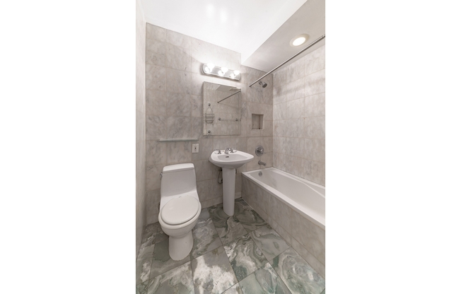 1 bed, 1 bath, 550 sqft, $4,250, Unit 4F