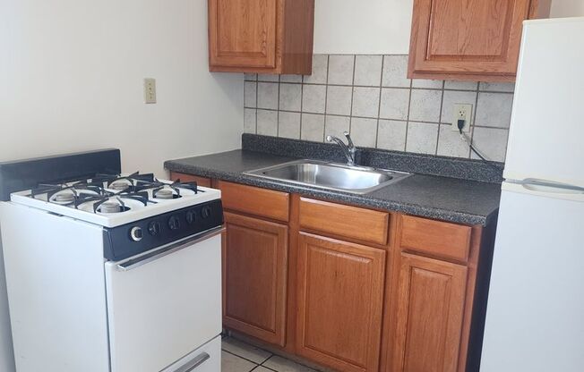 Studio, 1 bath, $1,480, Unit 05