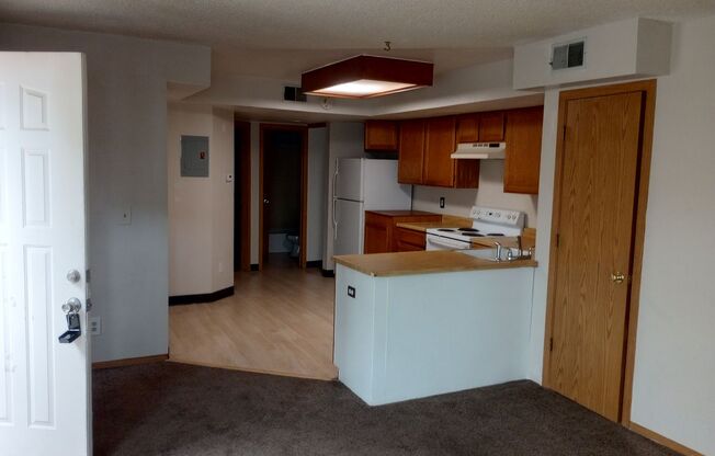 Dearborn 2 bed 1 bath, Great location off Miss. and Sable near I-225 and Aurora Mall