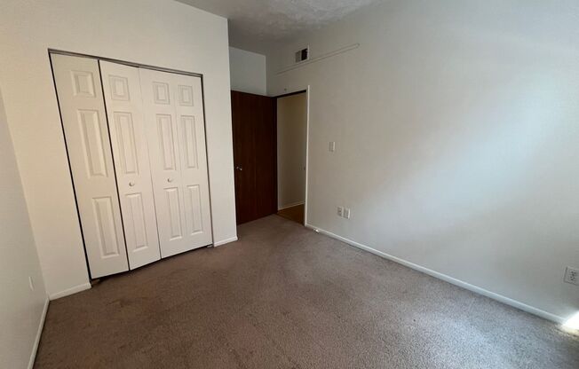 3 beds, 1 bath, 810 sqft, $2,190, Unit 732 S. Millvale Ave. #A7