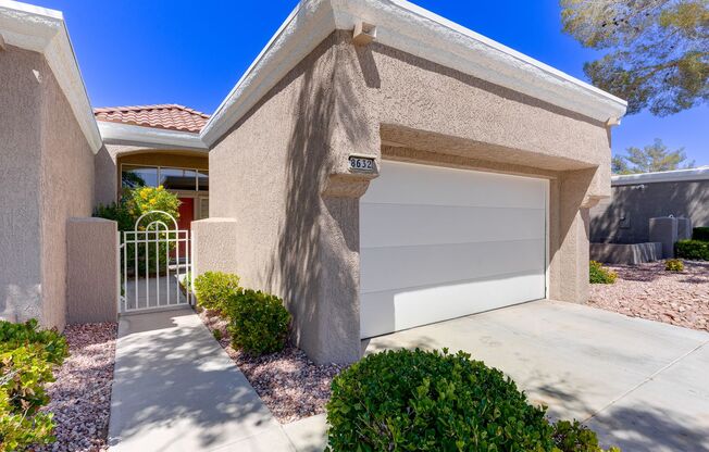 Bright & Welcoming 2 Bed Retreat in Sun City Summerlin