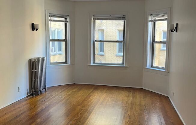1623-33 W. Lunt