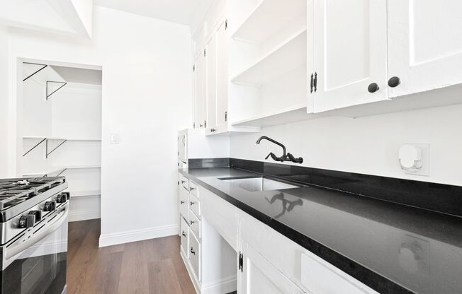 Studio, 1 bath, 510 sqft, $1,825, Unit 404