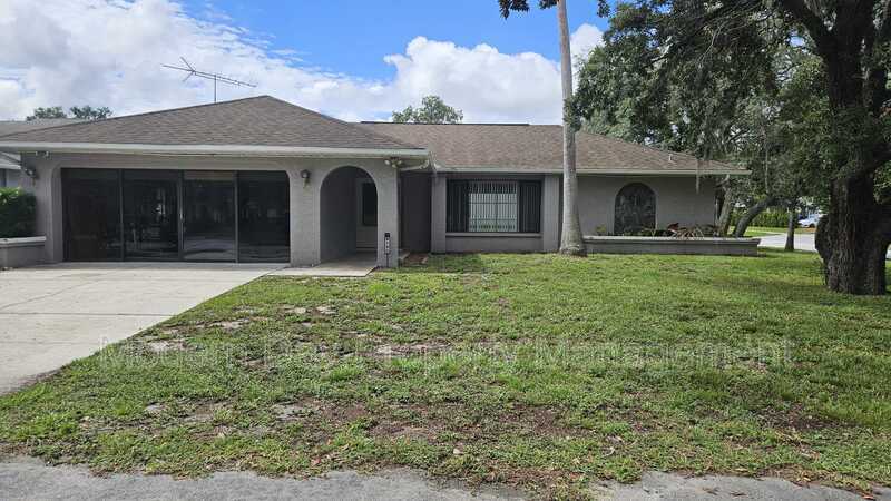 8185 OMAHA CIR