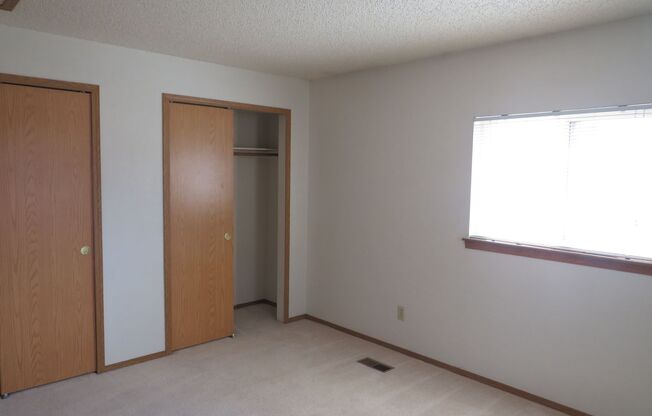 2 beds, 2 baths, $1,595