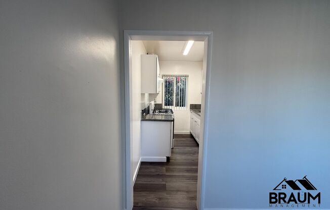 Studio, 1 bath, 500 sqft, $1,550, Unit 10