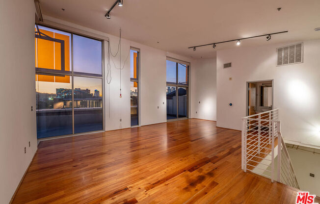 3 beds, 3 baths, 2,330 sqft, $8,500, Unit 106