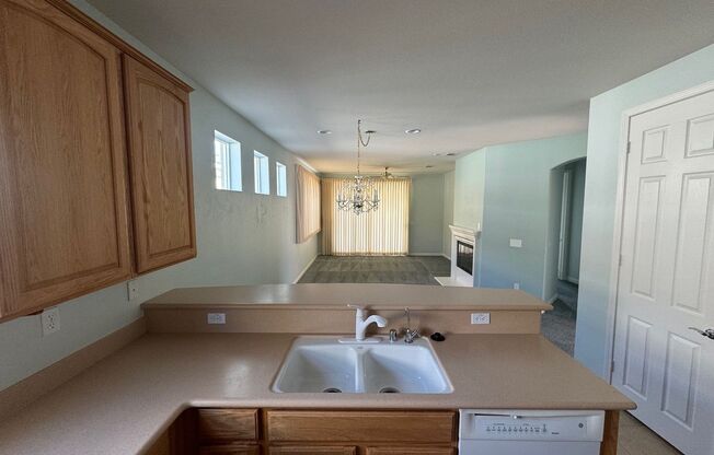 2 beds, 2 baths, $2,195