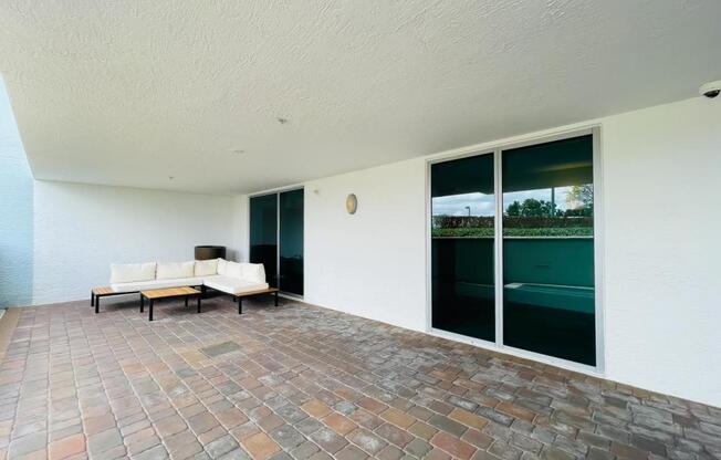 2 beds, 2 baths, 954 sqft, $2,500