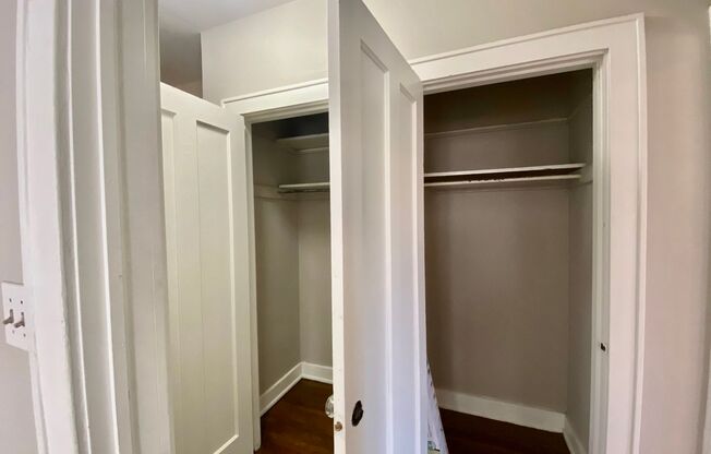 3 beds, 1 bath, 1,000 sqft, $1,500, Unit Unit 2