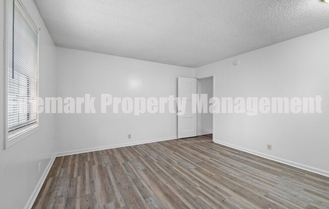 2 beds, 1.5 baths, $1,299, Unit 5