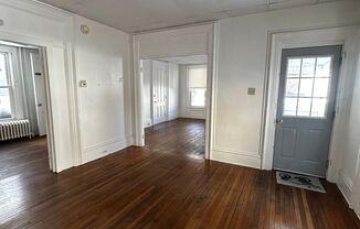 2 beds, 1 bath, $1,100, Unit 115 Spring St. Gloversville, NY 12078 - 115 Spring St. (Downstairs)