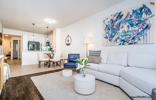 Chic 2-Bedroom Condo in San Diego's Gaslamp District