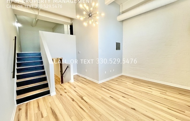 1133 West 9th St
