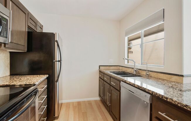 2 beds, 2 baths, $2,000, Unit Unit 2093