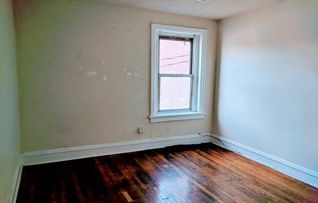 1 bed, 1 bath, $1,150, Unit Apt. 05