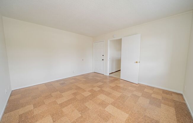 1467 Russell/2880A&amp;B Sacramento