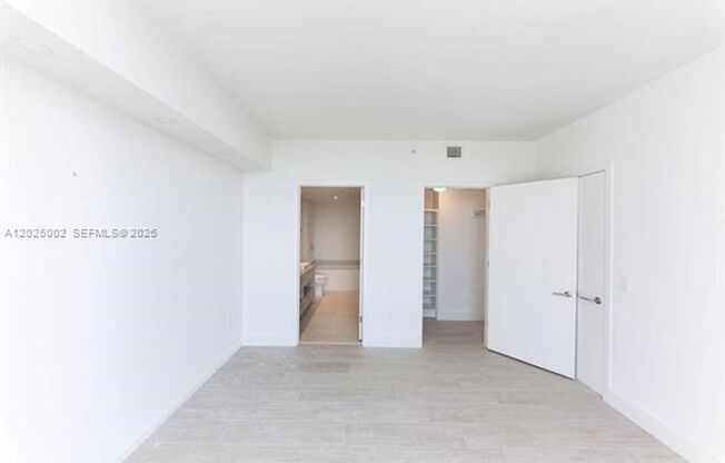 2 beds, 2 baths, $5,000, Unit # T 3509