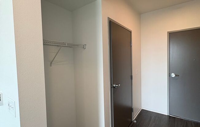 Studio, 1 bath, 260 sqft, $1,090, Unit 502