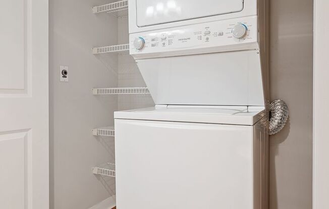 2 beds, 1 bath, 750 sqft, $2,150, Unit 502